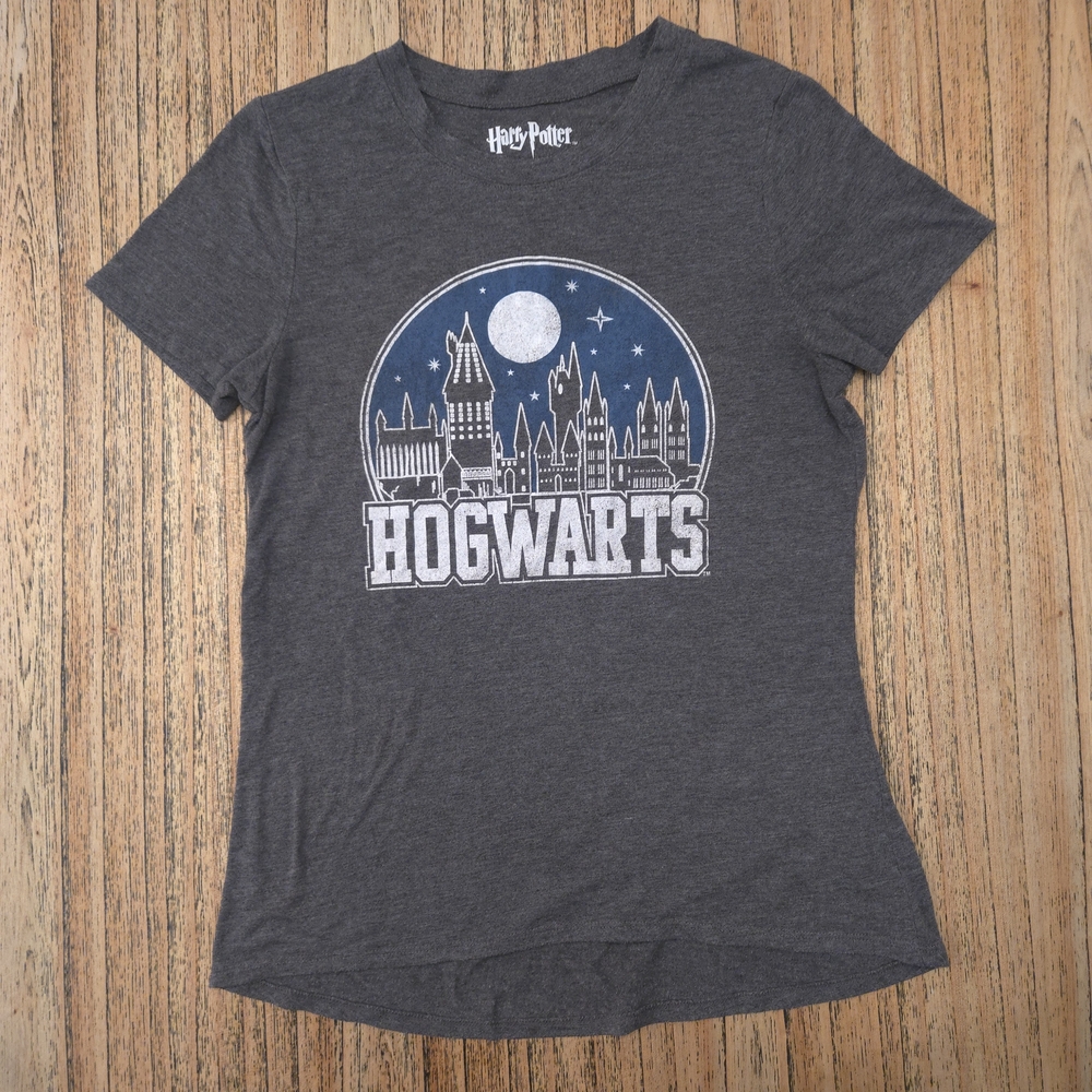 Harry Potter‎ Hogwarts Castle T-Shirt, Blue/White, Moon. Womens Size Medium.